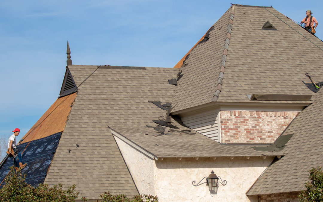 Roof Repairs vs. Roof Replacement in the Jackson Mississippi Metro Area